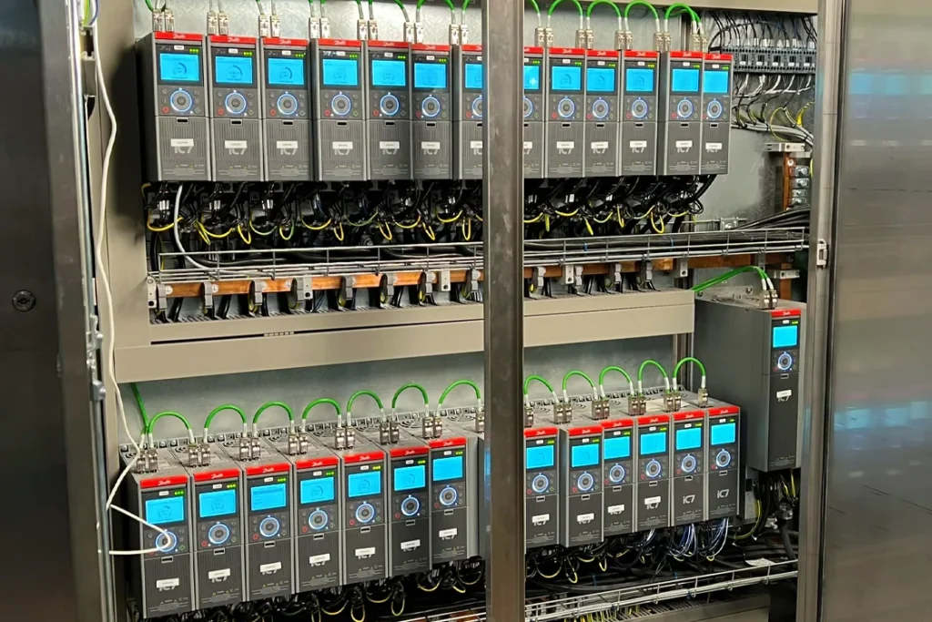 Danfoss-iC7s-in-Enclosure