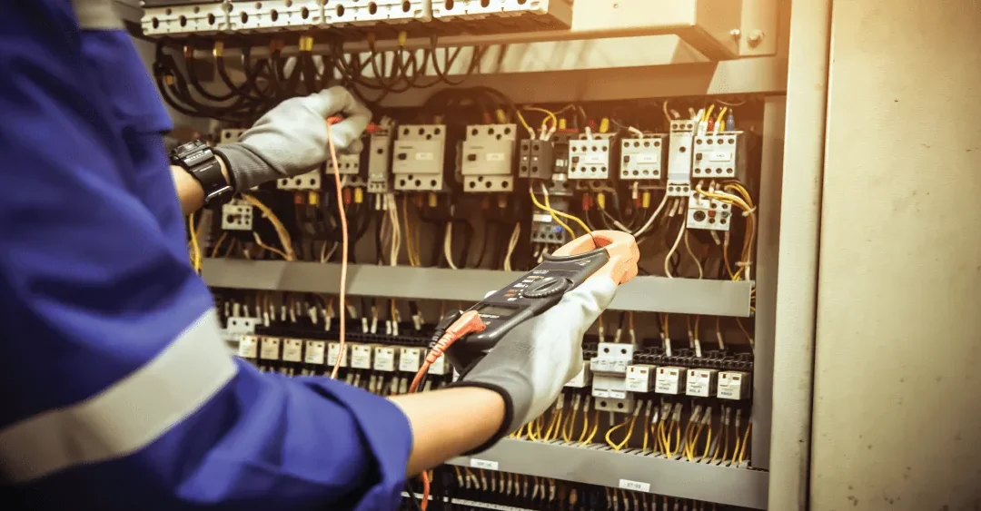 Distribution board vs. distribution box: what’s the difference?