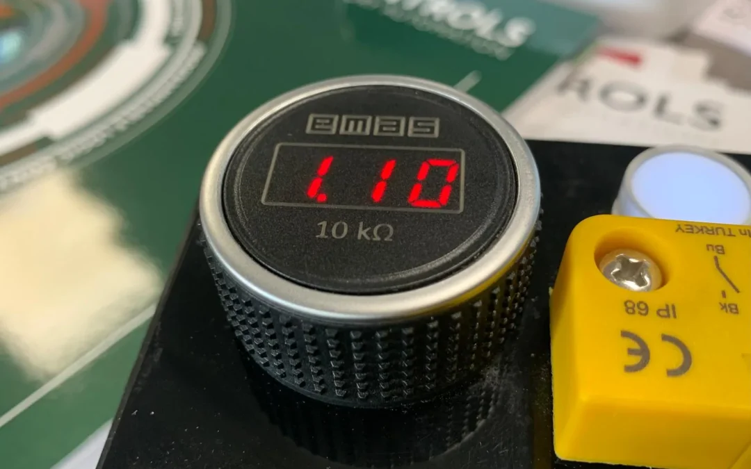 Little Essentials: EMAS Digital Potentiometer