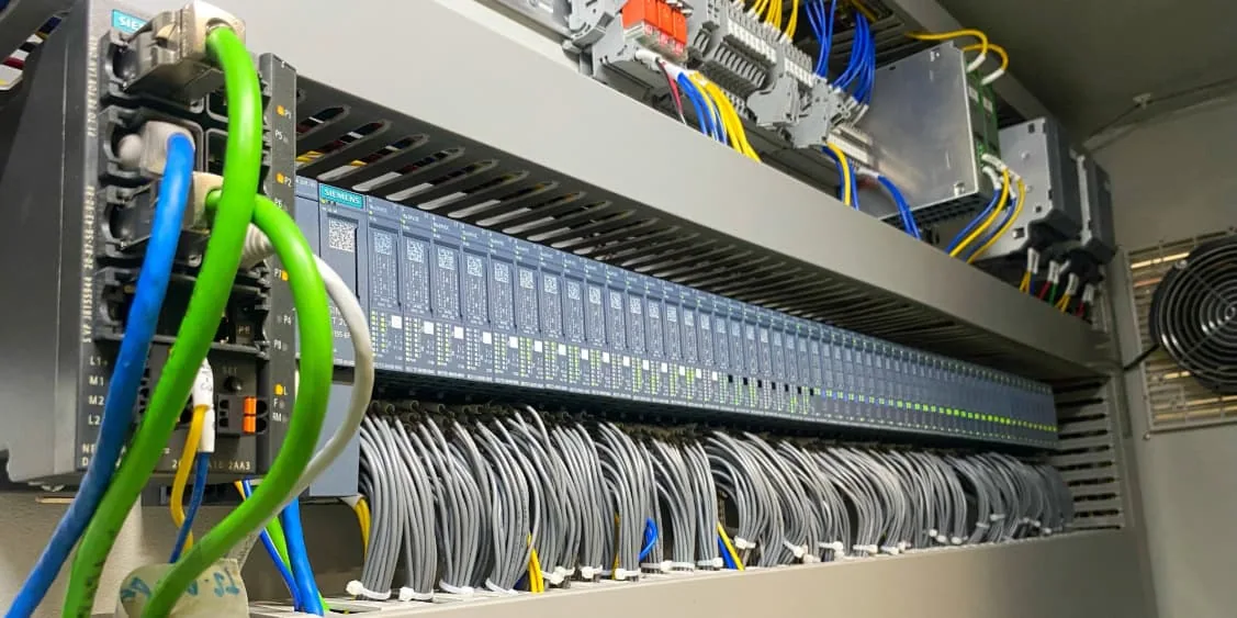 4 top benefits of programmable logic controllers