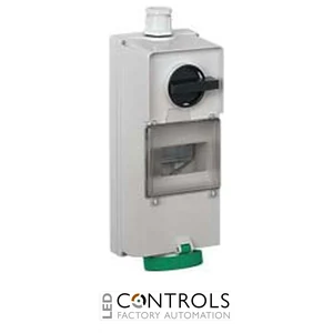 KI3243R15 Ilme Switched socket 32amp 110volt 3pole IP55 wall mounted