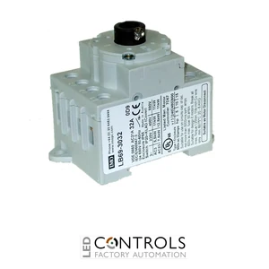 LB69-3032 IMO Base Mount Door Interlock Isolator Body, 3 Pole, 32A