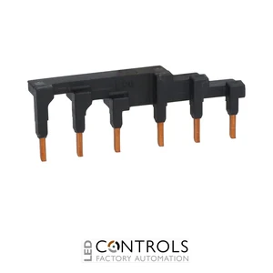 11SMX9032 - 3PH CONNECT BUSBAR FOR 2 BREAKERS 45MM SPACE