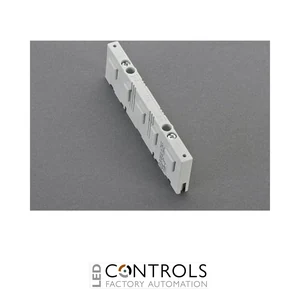 01272 Wohner busbar support 3 phases + N + E, with end cover