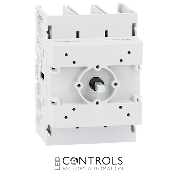 GA063C - 3P SWITCH 63A-DOOR MOUNTING