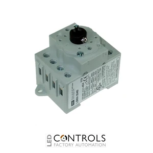 LB69-3040 IMO Base Mount Door Interlock Isolator Body, 3 Pole, 40A